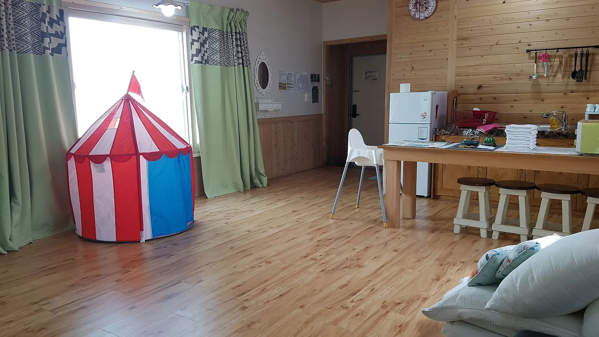 Pension Jeju Therapy 2*,  Güney Kore