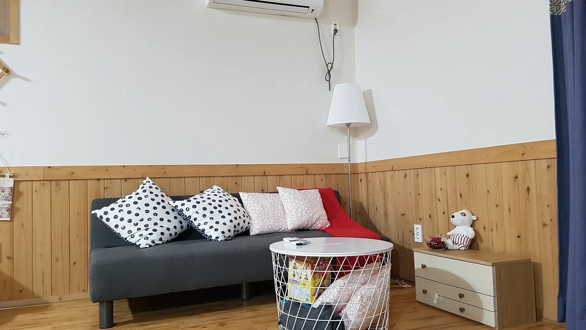 Pension Jeju Therapy 2*,  South Korea